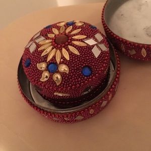 Detailed Nesting Boxes